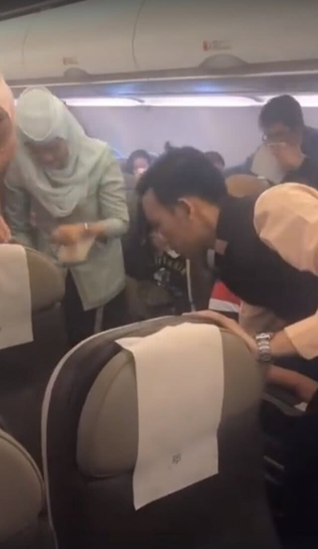 ระทึกกลางเวหา!!! แบตสำรองไฟลุกบนเที่ยวบินฮ่องกง-บันดาเสรีเบกาวัน