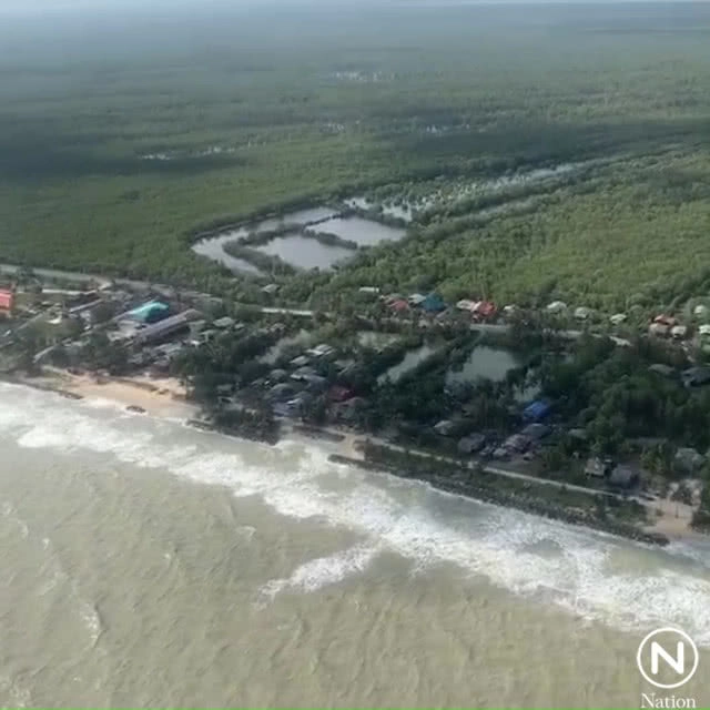 (คลิป) ภาพมุมสูง "สงขลา-แหลมตะลุมพุก" ร่องรอยความเสียหายหลัง "ปาบึก" ถล่ม