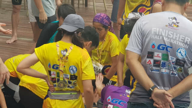 ชื่นชมฮีโร่บินไทย!!! ลูกเรือ TG ยื้อชีวิตคนจากความตาย
