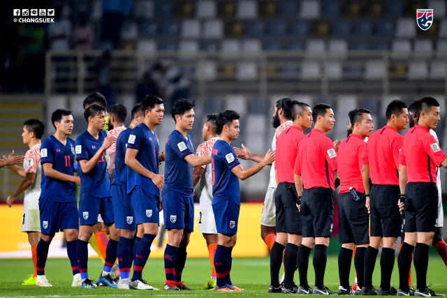 ปลดฟ้าผ่า! "ราเยวัช" เซ่นประเดิมพ่ายเอเชียนคัพ