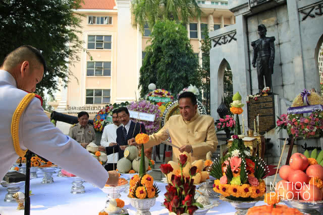 (ภาพชุด) วันคล้ายวันสวรรคตพระบาทสมเด็จพระปิ่นเกล้าเจ้าอยู่หัว
