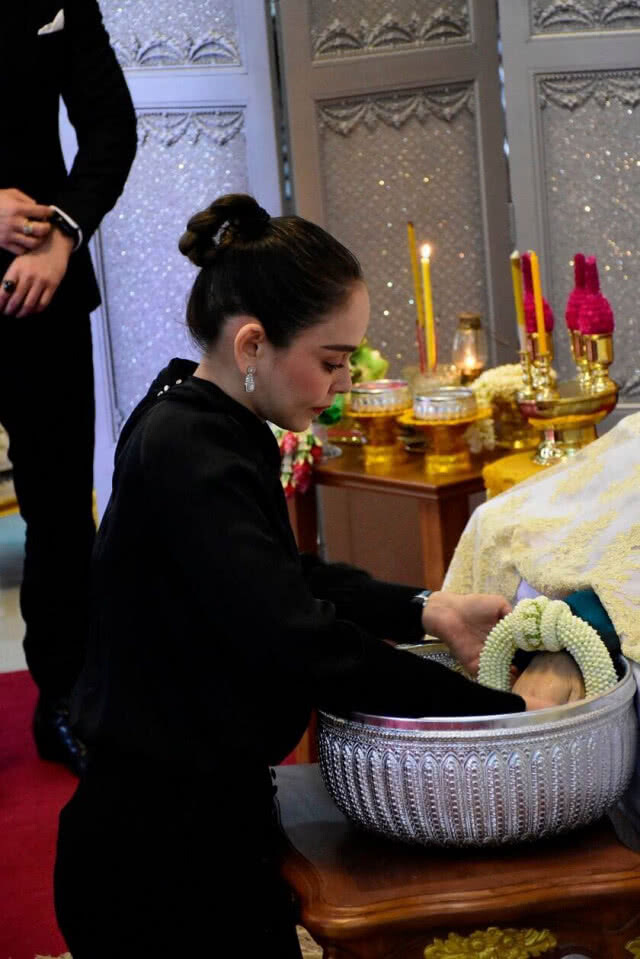 โซเชียลร่วมอาลัย!!! "นัท มีเรีย" สูญเสียคุณแม่อย่างไม่มีวันกลับ