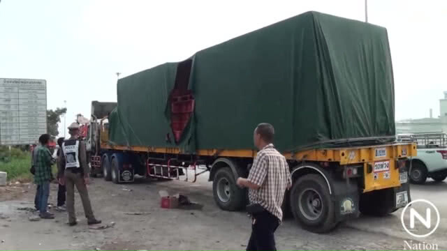 กรีดผ้าใบรถพ่วงขโมยเบียร์กว่า 120 ลัง หลบหนีลอยนวล
