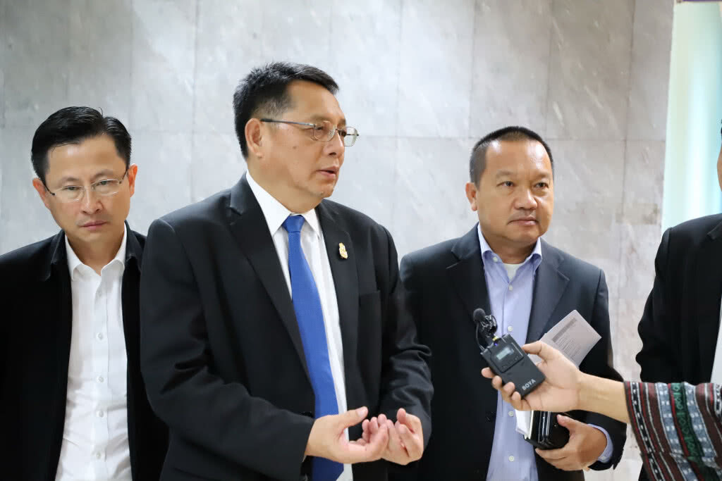 "ปลัดแรงงาน" เผย ผลการหารือสมาคมประมงได้ข้อสรุป 14 แนวทางเป็นที่น่าพอใจ
