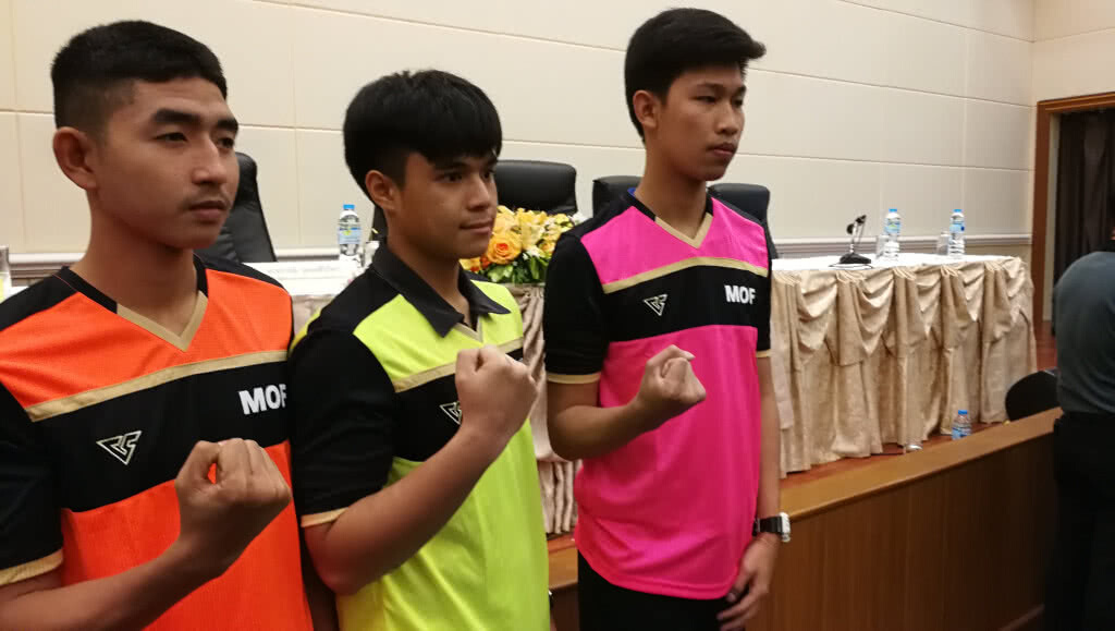 "เอ็มโอเอฟ"เซ็น3นักเตะที่อยูในการดูแลของศาลฯเป็น"แข้งอาชีพ" "เอ็มโอเอฟ"เซ็น3นักเตะที่อยูในการดูแลของศาลฯเป็น"แข้งอาชีพ"