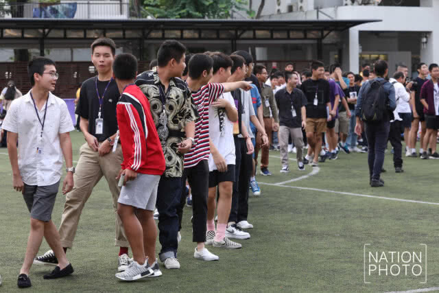 "หมอธี" ชี้ ไม่ควรนำเรื่องเครื่องแบบมาเป็นประเด็นการศึกษา