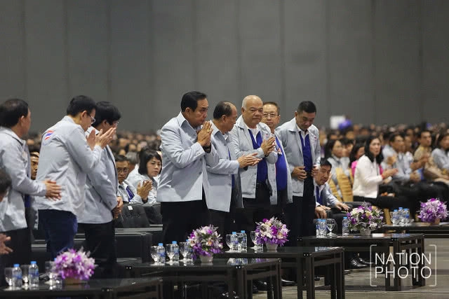 "ประยุทธ์" เผยสวดขอ "พระสยามเทวาธิราช" จน "ปาบึก" ม้วนหางสลายเอง