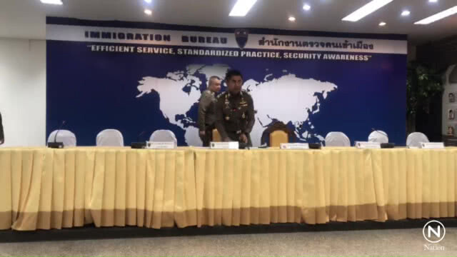 ตามทำไม?! "บิ๊กโจ๊ก" ตะเพิดตำรวจเสนอหน้าให้กลับไปทำหน้าที่กลางวงแถลงข่าว