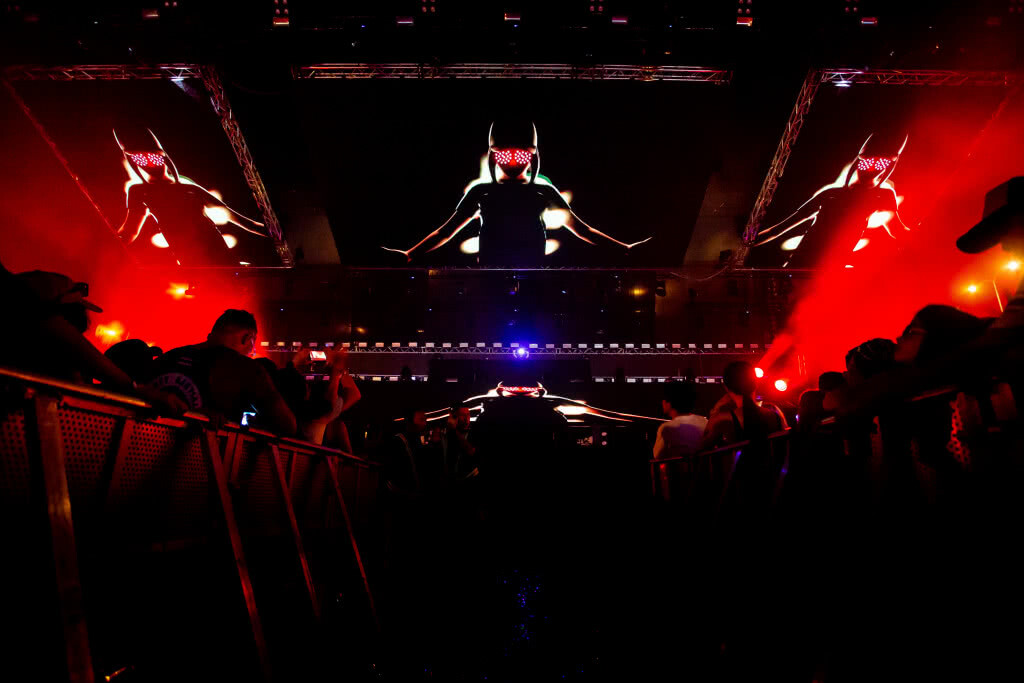 แฟนๆสายแดนซ์ติดใจงานเฟสติวัล " ASOT850 " และ " 808 FESTIVAL "