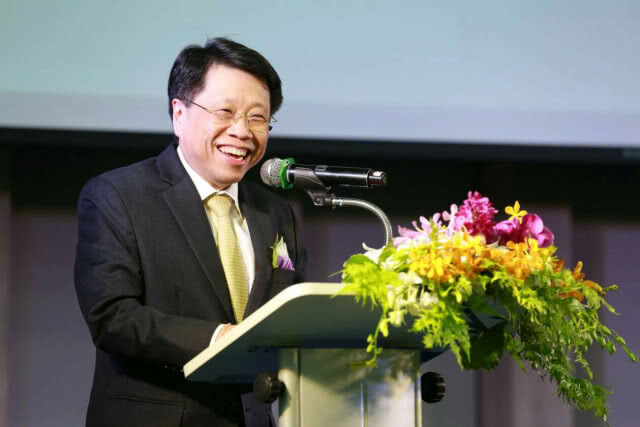 ฝัน! อยากเป็นครูสอนภาษาขอทุนการศึกษา เป็นของขวัญวันเด็ก