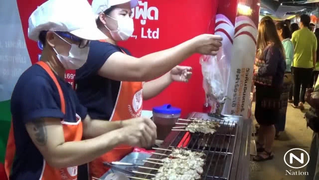 "จระเข้ปิ้งนมสด" ขายดี! คนแห่อุดหนุนแน่นร้าน