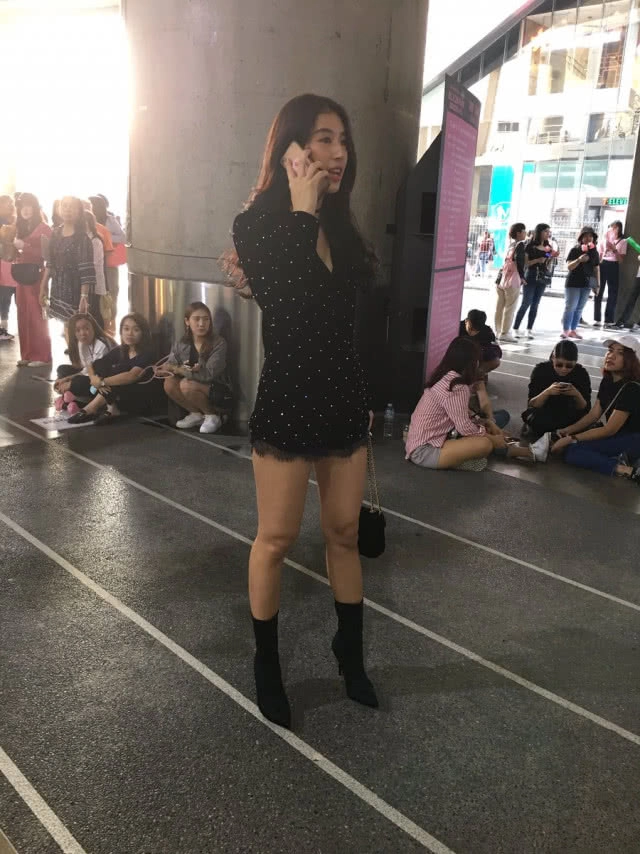 รวมเหล่าดารา "ชาวบลิ้งค์" ในคอนเสิร์ต "BLACKPINK"