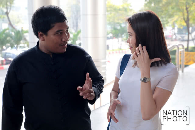 4 แกนนำคนอยากเลือกตั้งลั่นพร้อมสู้คดี "จัดชุมนุม"