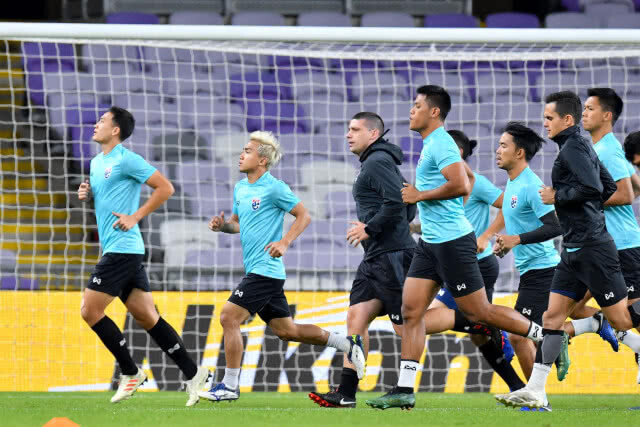 ช้างศึก ลงฝึกซ้อมครั้งสุดท้าย ก่อนพบ ยูเออี