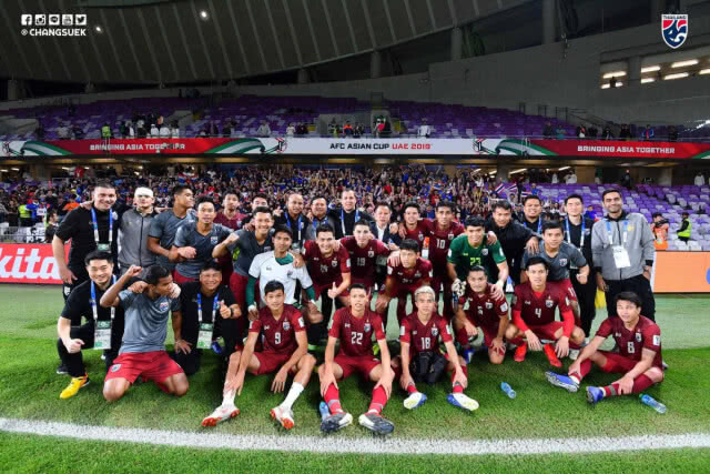 "ช้างศึก" เจ๊า ยูเออี 1-1  ลิ่วน็อคเอาท์ "เอเชียนคัพ 2019"