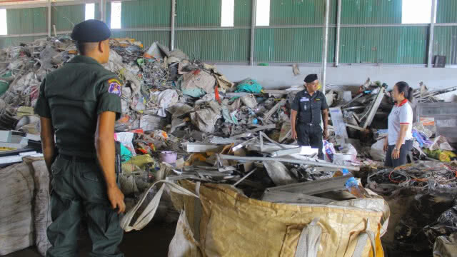 ระทึก! พลุระเบิดร้านรับซื้อของเก่า พังงา