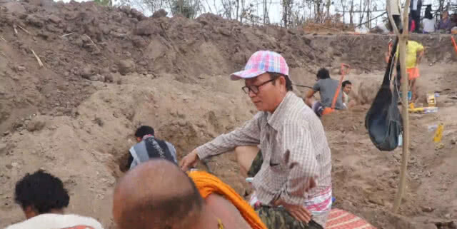 พบโครงกระดูกที่ดิน "พรศักดิ์ ส่องแสง" กว่า 300 โครง หลังมาเข้าฝันว่าอยากไปเกิด