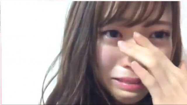 AKB48 ไม่ได้แฮปปี้ เหมือนเพลงที่ร้อง