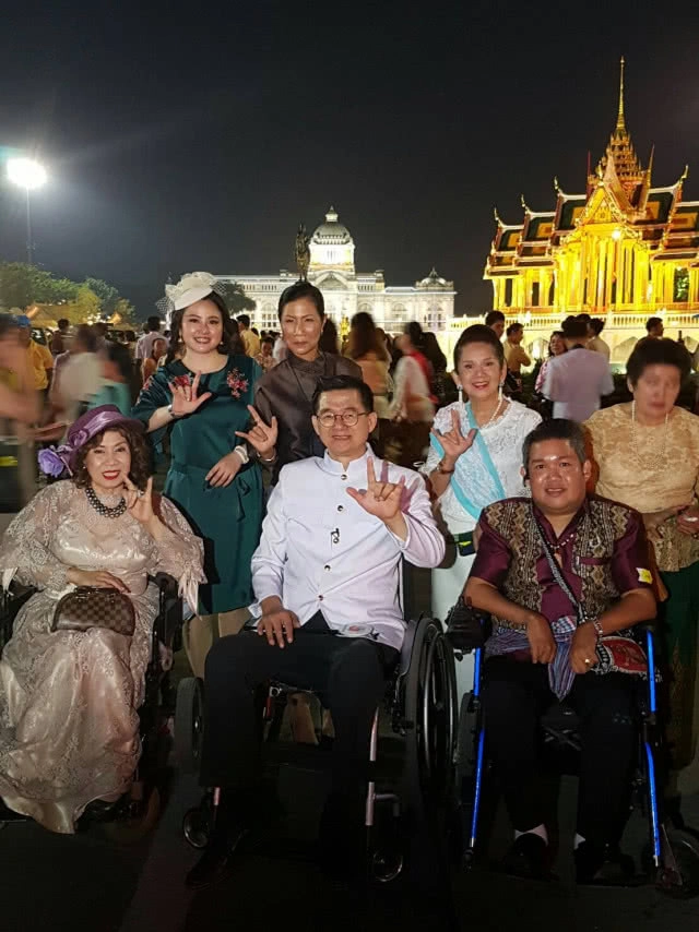 อุ่นไอรัก คลายความหนาวฯ ปีที่ 2 เทศกาลแห่งความสุขของคนทั้งมวล