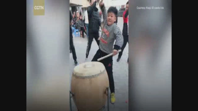 ชาวเน็ตแห่ดู!!! (คลิป)เด็กจีนหัวเราะได้แบบไม่ธรรมดา