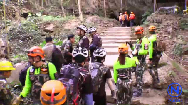 เริ่มเก็บกู้อุปกรณ์ใน "ถ้ำหลวง" วันแรก