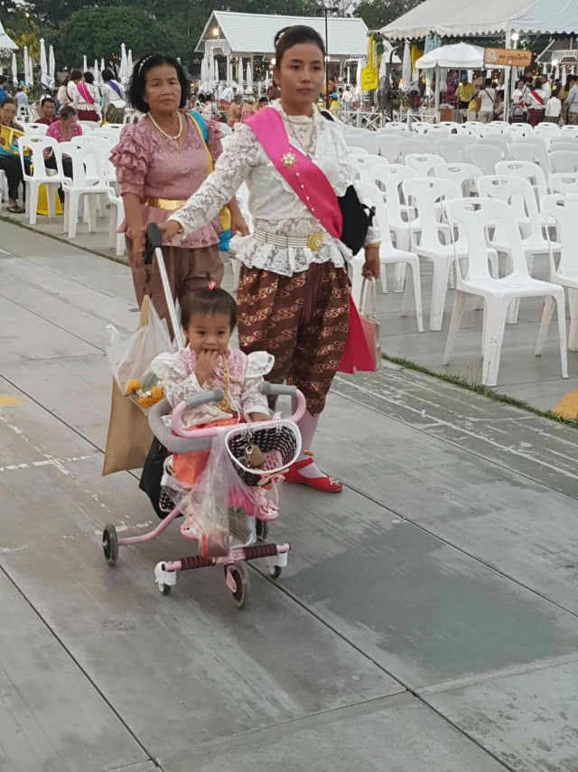 อุ่นไอรัก คลายความหนาวฯ ปีที่ 2 เทศกาลแห่งความสุขของคนทั้งมวล