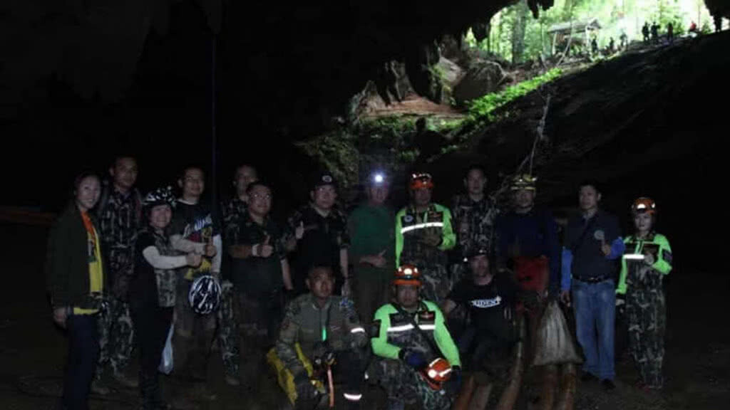 สำรวจถ้ำหลวงถึง​ 3​ แยก ทรายปิดทางเนินนมสาว​ คาดรอ  1​ เดือนสำรวจใหม่​
