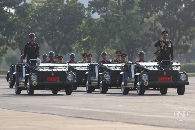 ทบ.ทำพิธีปฏิญาณตนต่อธงชัยเฉลิมพล-สวนสนามเนื่องในวันกองทัพไทยและวันกองทัพบก 2562