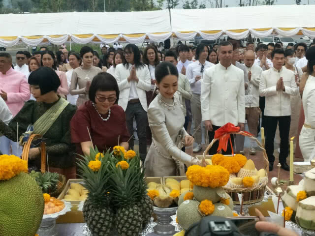 "มิน-แม็กกี้"จับมือ"ดาราจีน"บวงสรวง ภ.DA2
