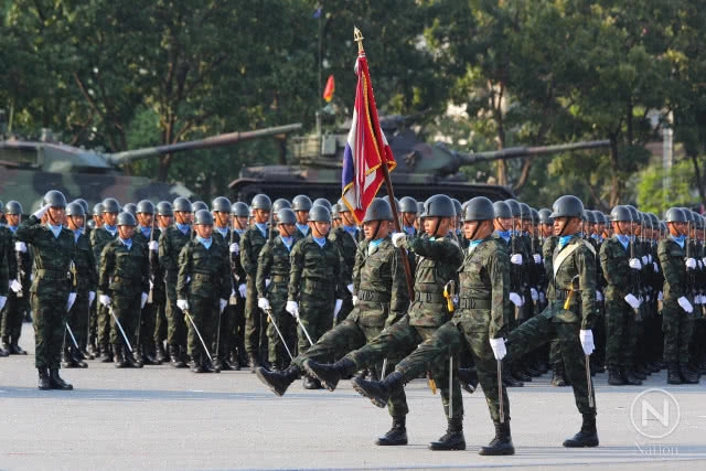 ทบ.ทำพิธีปฏิญาณตนต่อธงชัยเฉลิมพล-สวนสนามเนื่องในวันกองทัพไทยและวันกองทัพบก 2562