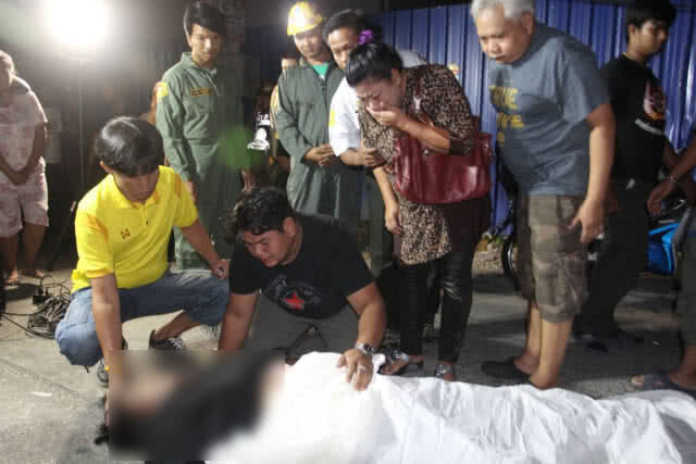 พิษรักนศ.หนุ่มวัย19 ปี ถูกแฟนสาวแทงดับ