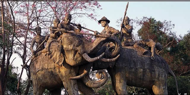 18​ ม.ค.​ 'วันกองทัพไทย'​ พระนเรศวรมหาราชทรงกระทำยุทธหัตถีกับพระมหาอุปราชาพม่า