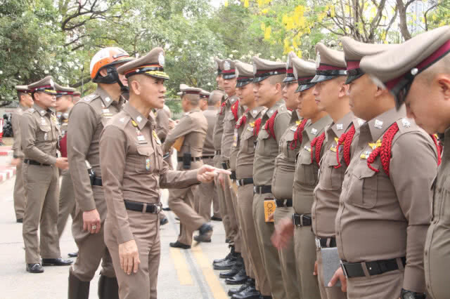 บก.จร.ลุยมาตรการ"ล้างท่อ รอรับรถ"หวังลดปัญหาฝุ่นควันในกทม.