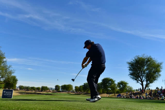 "มิคเคลสัน" นำฝูงกอล์ฟดีเสิร์ทฯ วันที่ 3