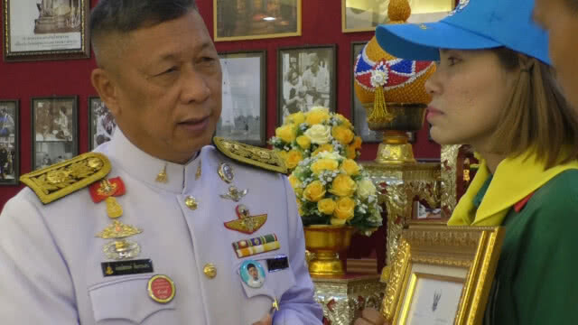 ชีวิตเปลี่ยน!สาวมินิมาร์ทเก็บเงินแสนคืนนทท.