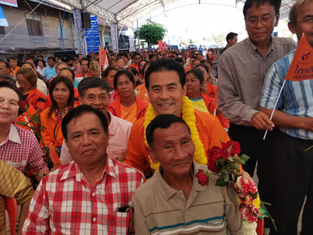 เคลื่อนไหว ชพน. ลงพื้นที่อำเภอปักธงชัย ปชช. ต้อนรับนับพันคน
