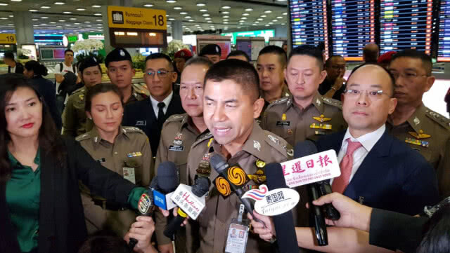 "บิ๊กโจ๊ก" ตรวจความพร้อมตม.สุวรรณภูมิ-ดูแลนักท่องเที่ยวช่วงตรุษจีน