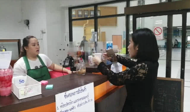 ก.ทรัพยากรฯสั่งร้านน้ำงดใช้ "แก้วพลาสติก"