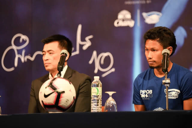 ดาวดังลูกหนังไทยร่วมใจฟาดแข้ง เกมเกียรติยศ "พิภพ อ่อนโม้"