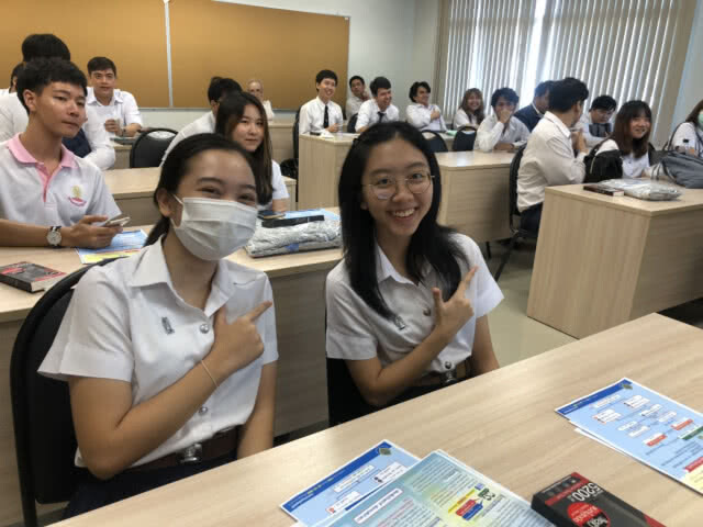 นกหัวขวานปนป.8 จัดสัมมนานิสิตจุฬาฯเตรียมพร้อมเลือกตั้ง