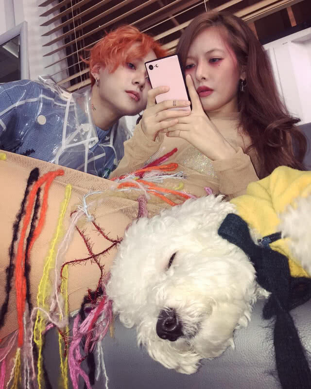 คู่รักนักร้อง "ฮยอนอา - ฮโยจง" เซ็นสัญญาค่ายใหม่ของ "Psy"