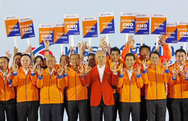 รณรงค์ปลูกต้นไม้ ลดฝุ่น กทม สีเขียว 9 smart policy