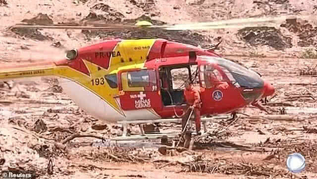 วินาทีชีวิต!!เฮลิคอปเตอร์ช่วยผู้รอดชีวิต จากเหมืองแตกที่บราซิล