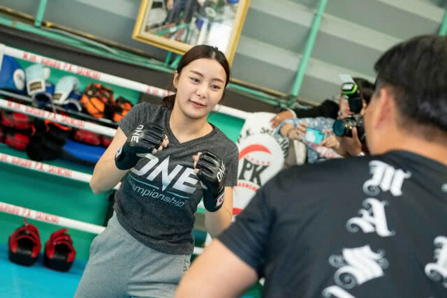 "วันฯ"โชว์6นักสู้ลุยศึกวันแชมเปี้ยนชิพ( ประมวลภาพ)