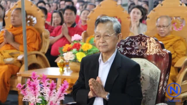 ลูกหลานแต่งชุดแดงงานศพอาม่าวัย 105 ปี เชื่อจะมีบุญและเพื่อเป็นสิริมงคล