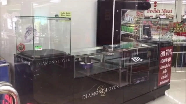 ลูกจ้างแสบ ขโมยเพชรนายจ้างมูลค่า 10 ล้านบ.