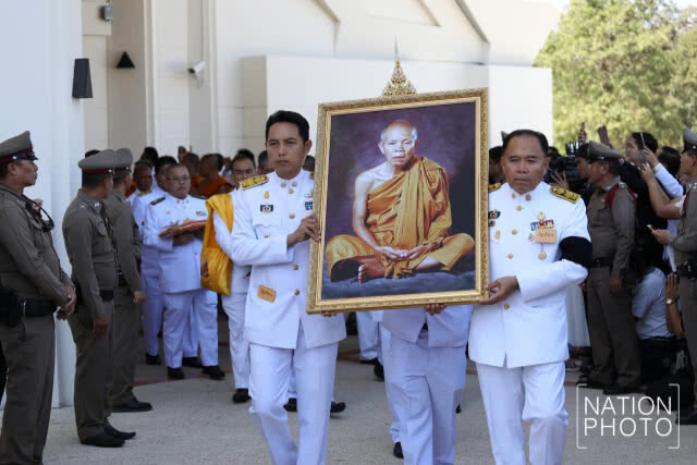 เคลื่อนย้ายหีบสรีรสังขาร "หลวงพ่อคูณ" ไปยังฌาปนสถานชั่วคราว