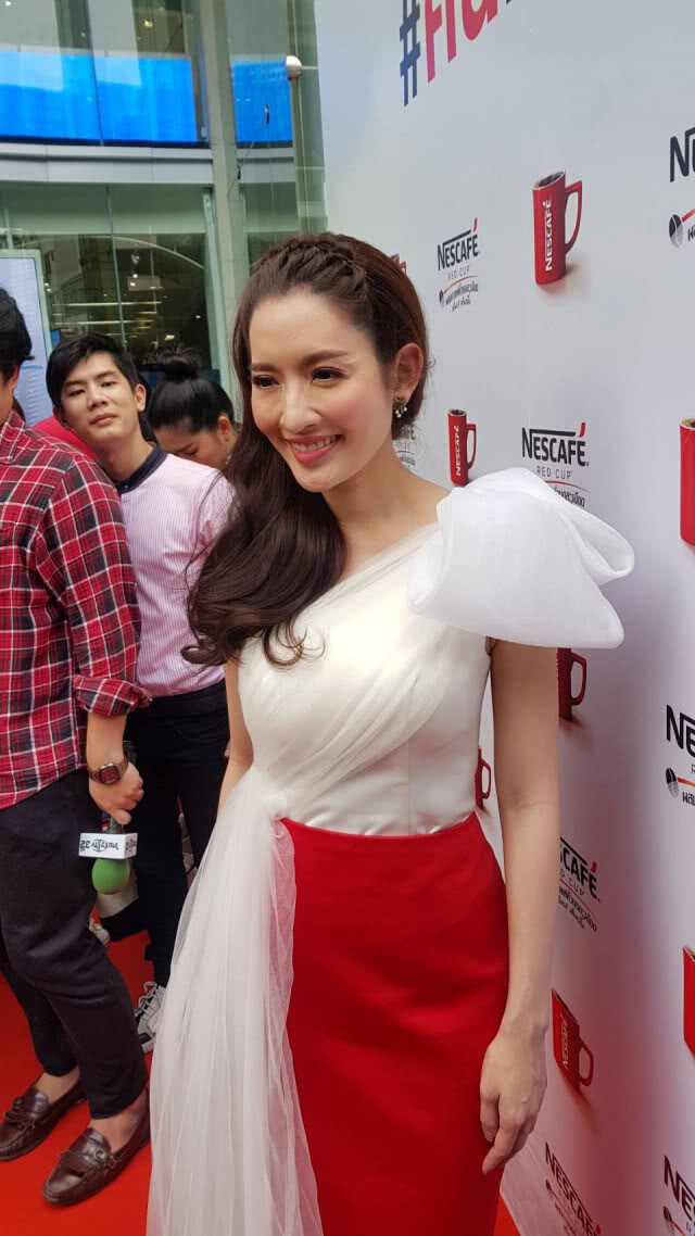 "แอฟ" ไม่ขอตอบเรื่อง"แมท-สงกรานต์" ไม่อยากให้กระทบกันไปมา
