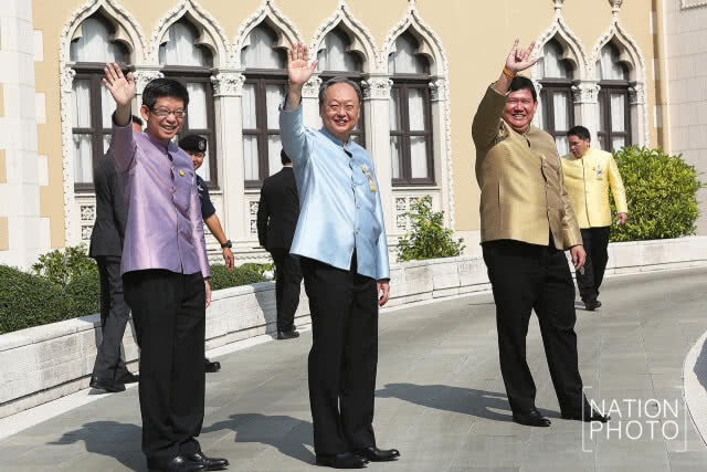 "ทำภารกิจเสร็จแล้ว" 4 รัฐมนตรี ยื่นหนังสือลาออก