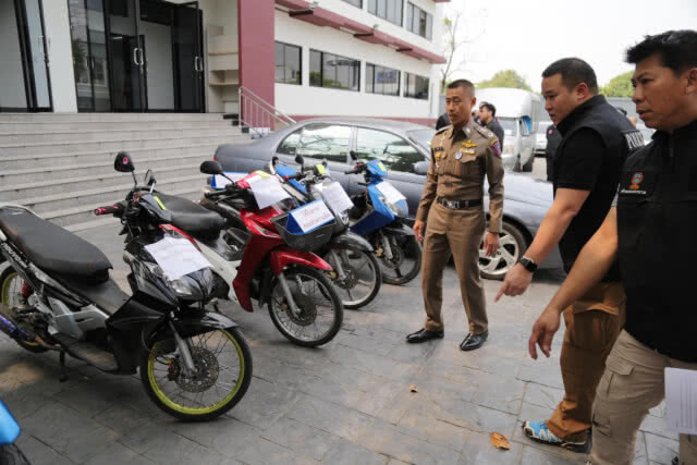191 รวบแก๊งรับทำทะเบียนรถปลอม